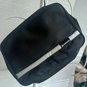 Relabel Black Hanging Toiletry Bsg